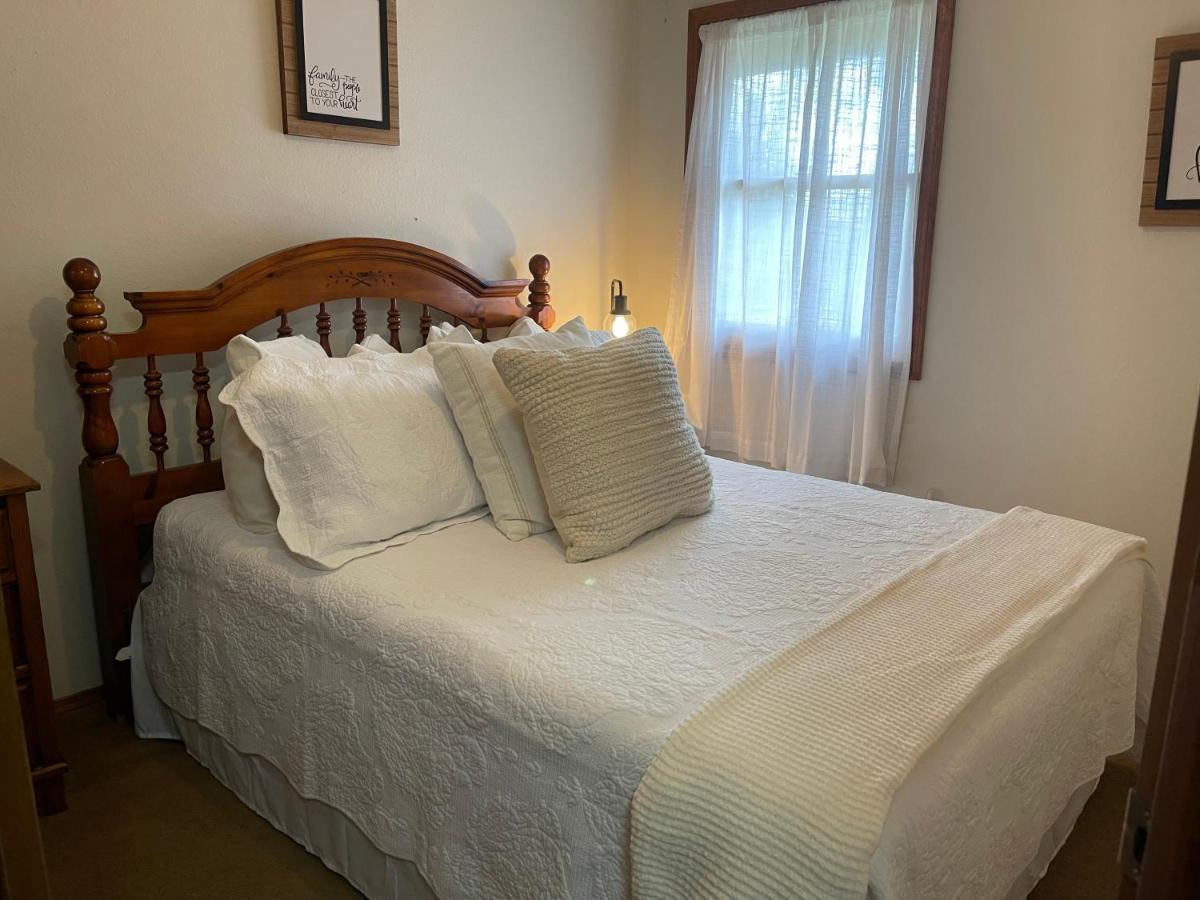 Lady Victoria House With High Speed Wifi Villa Red River Exteriör bild