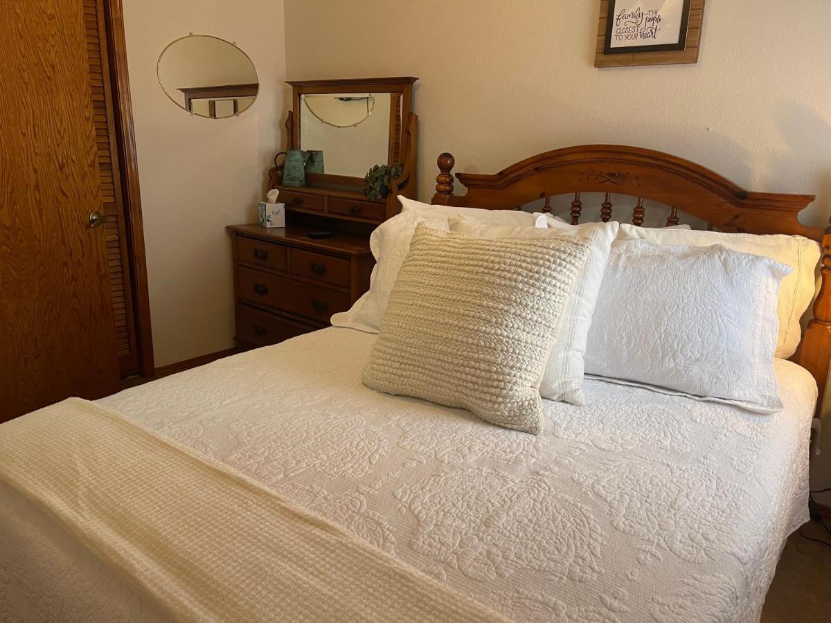 Lady Victoria House With High Speed Wifi Villa Red River Exteriör bild